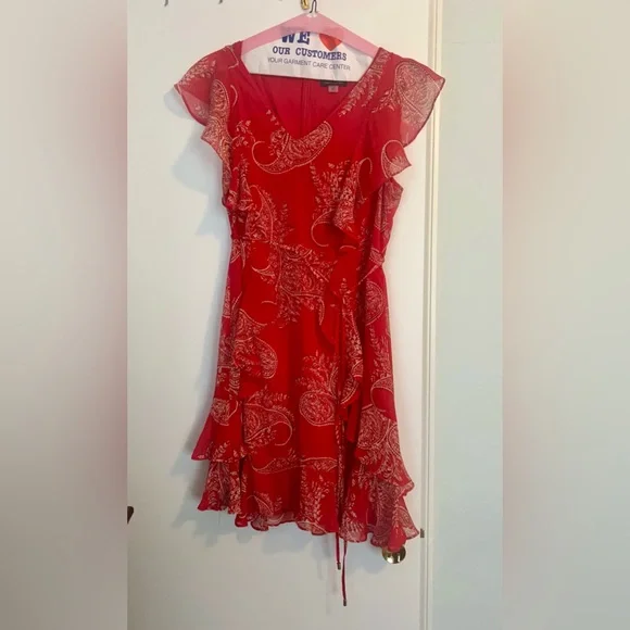 Tommy Hilfiger sleeveless red paisley summer dress size 12. EUC - Picture 1 of 7